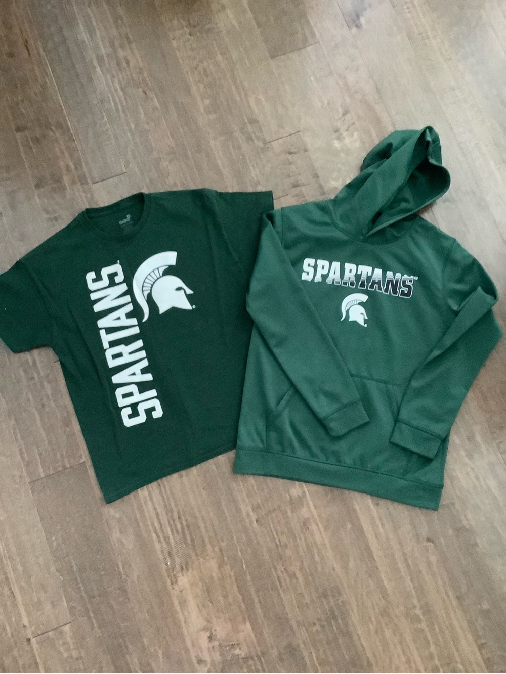 GENKids' Michigan State Spartans Green Hoodie and T‑Shirt Set